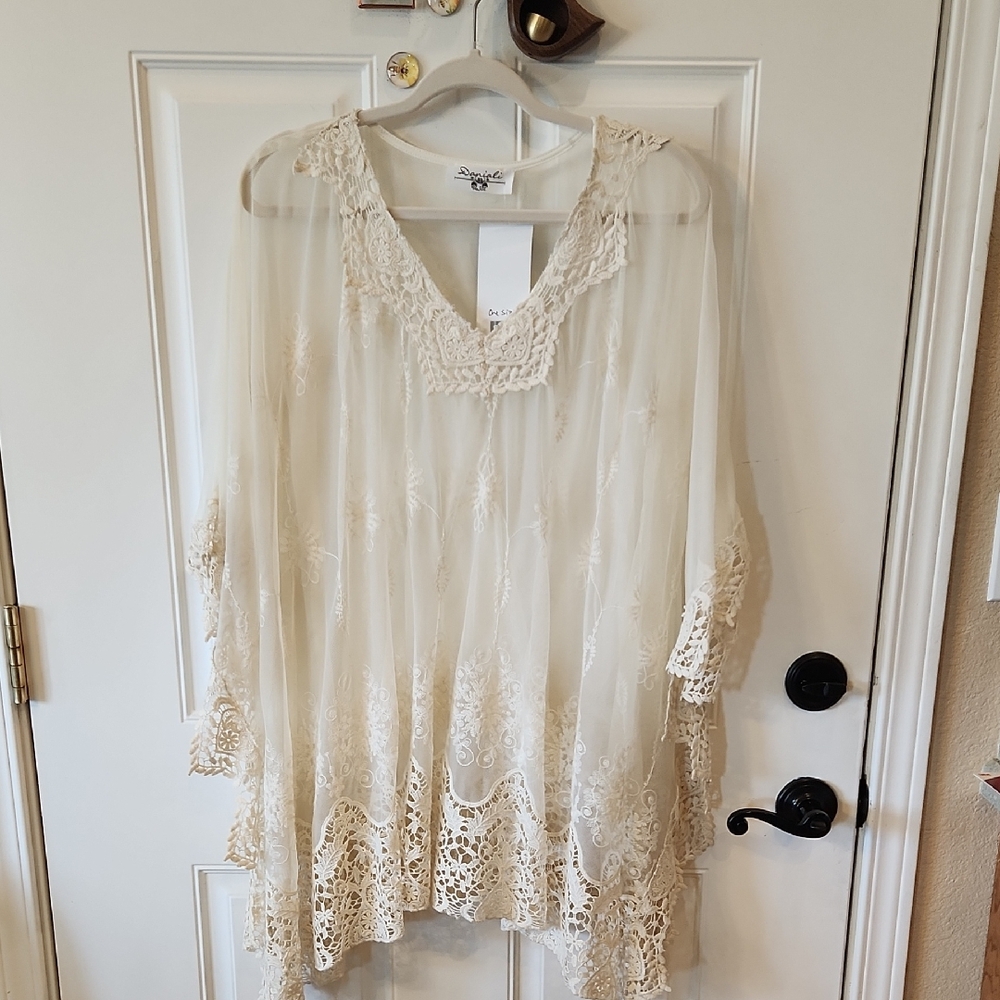Elegant Cream Lace Tunic